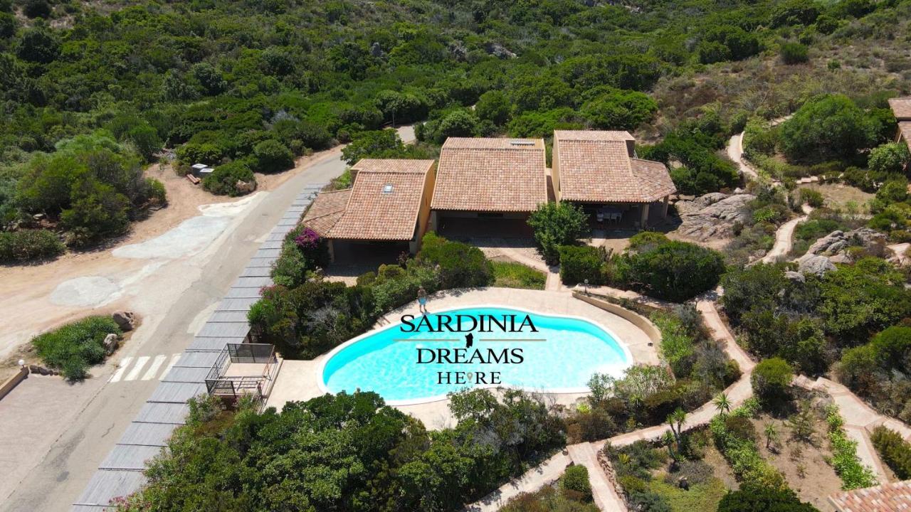 Villetta Flora Con Piscina Коста-Парадисо Экстерьер фото